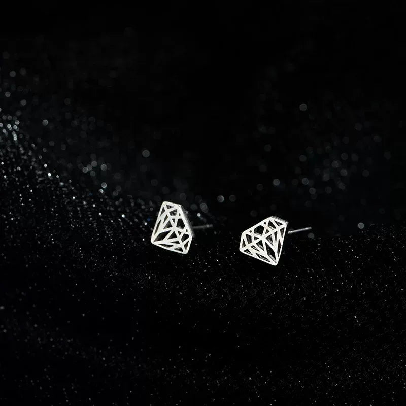 Heart Stud Earrings: Minimalist and Hypoallergenic Silver Star Design – Perfect Daily Wear Jewelry Gift for Women and Girls