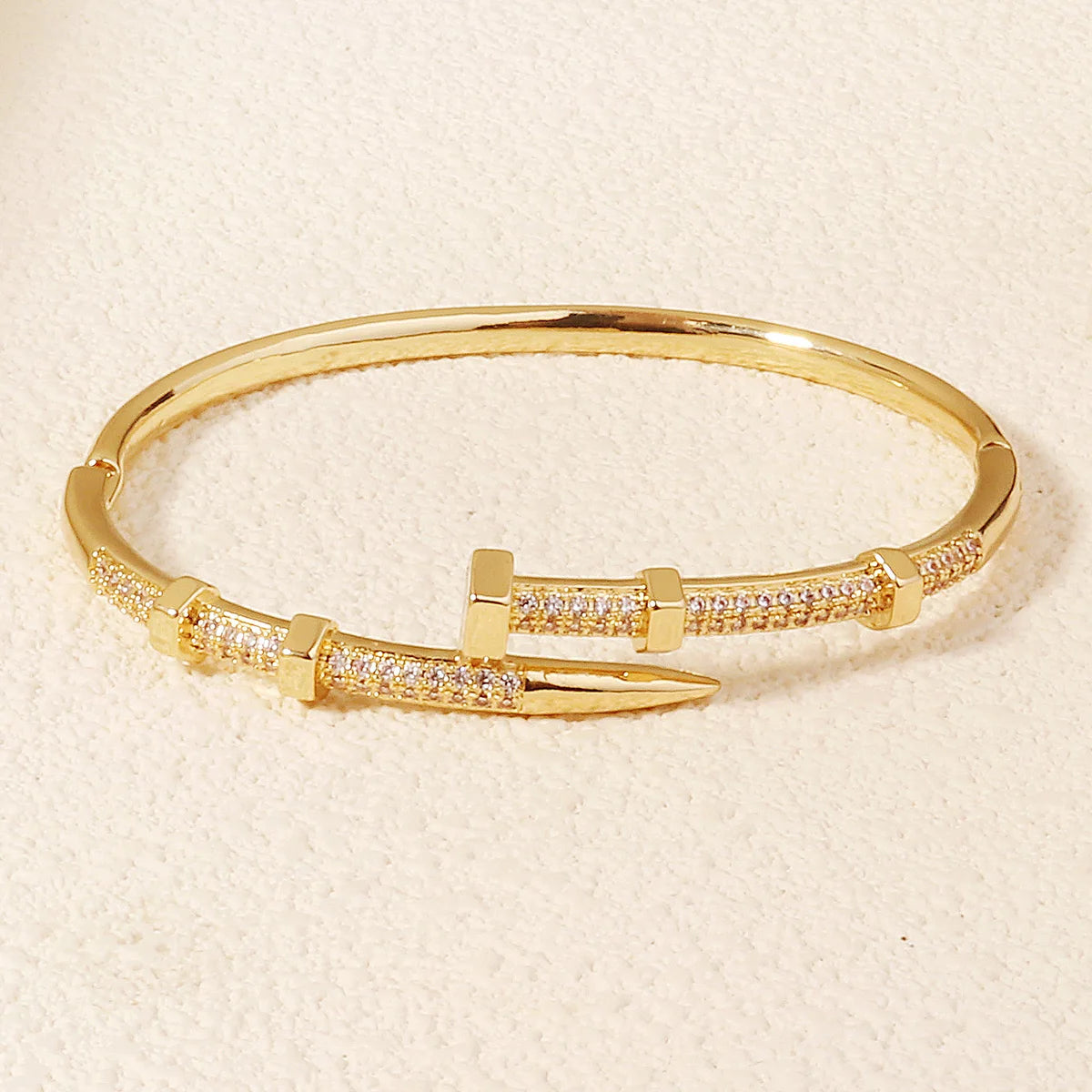 Miallo Royal Zircon Nail Bracelet – Luxury Women's Jewelry for Glamorous Events and Timeless Elegance