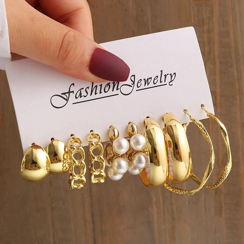 Gold Geometric Pearl Earrings Set – A Perfect Fusion of Elegance and Modern Design