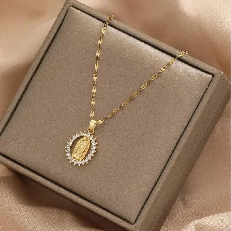 Enchanting Celestial Necklace – A Classic Embodiment of Elegance and Grace