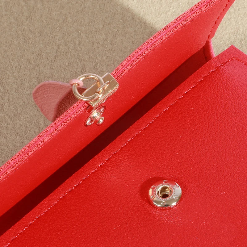 Trifold Coin Purse for Women and Minimalist Credit Card Holder: Elegance in the Details