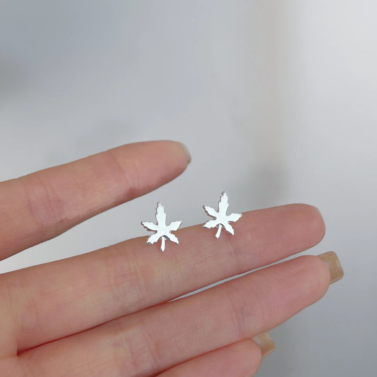 Heart Stud Earrings: Minimalist and Hypoallergenic Silver Star Design – Perfect Daily Wear Jewelry Gift for Women and Girls