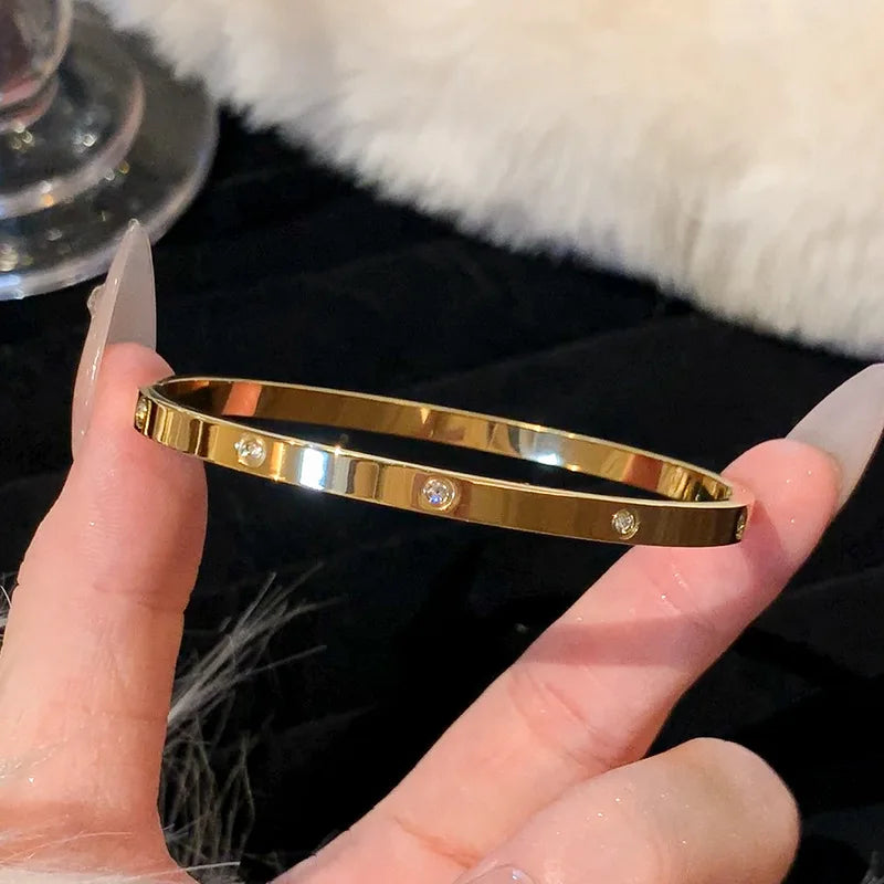 Gold-Plated Titanium Steel Bracelet with Zircon Inlay – A Timeless Classic for Women's Daily Chic
