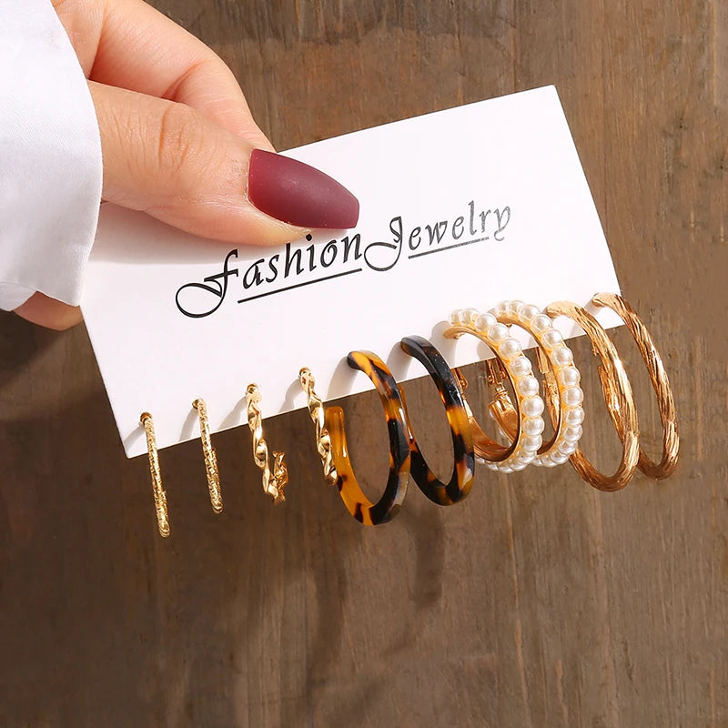 Gold Geometric Pearl Earrings Set – A Perfect Fusion of Elegance and Modern Design