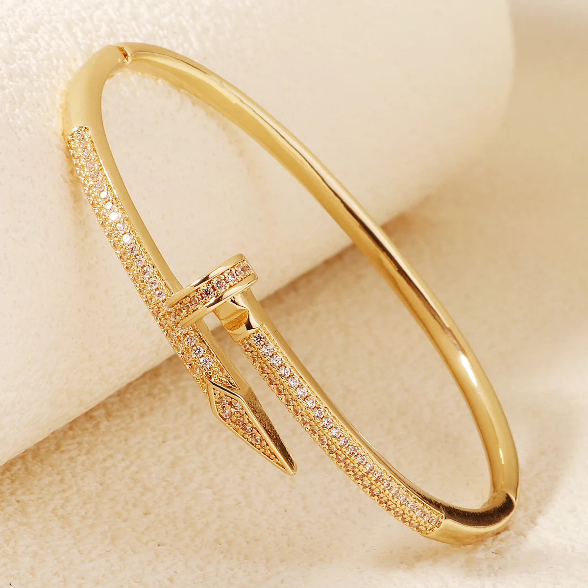 Miallo Royal Zircon Nail Bracelet – Luxury Women's Jewelry for Glamorous Events and Timeless Elegance