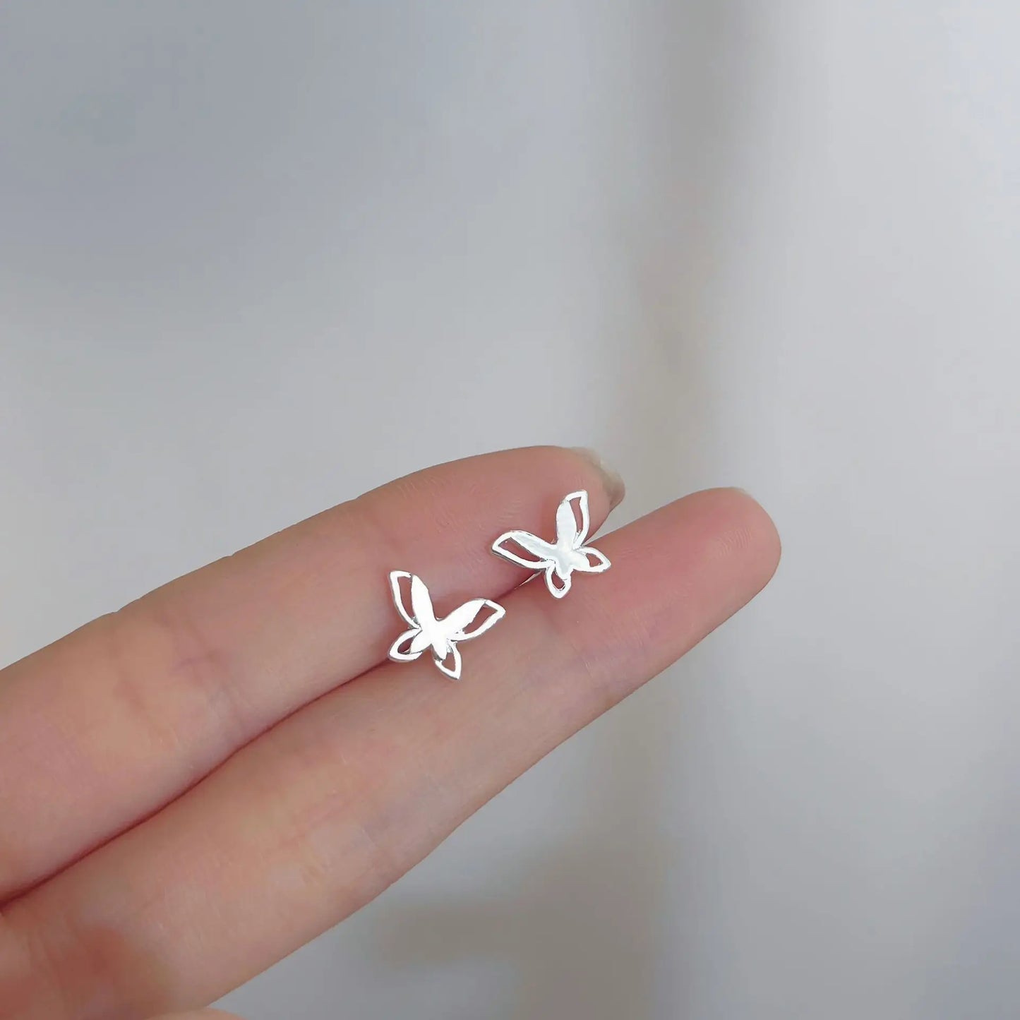 Heart Stud Earrings: Minimalist and Hypoallergenic Silver Star Design – Perfect Daily Wear Jewelry Gift for Women and Girls