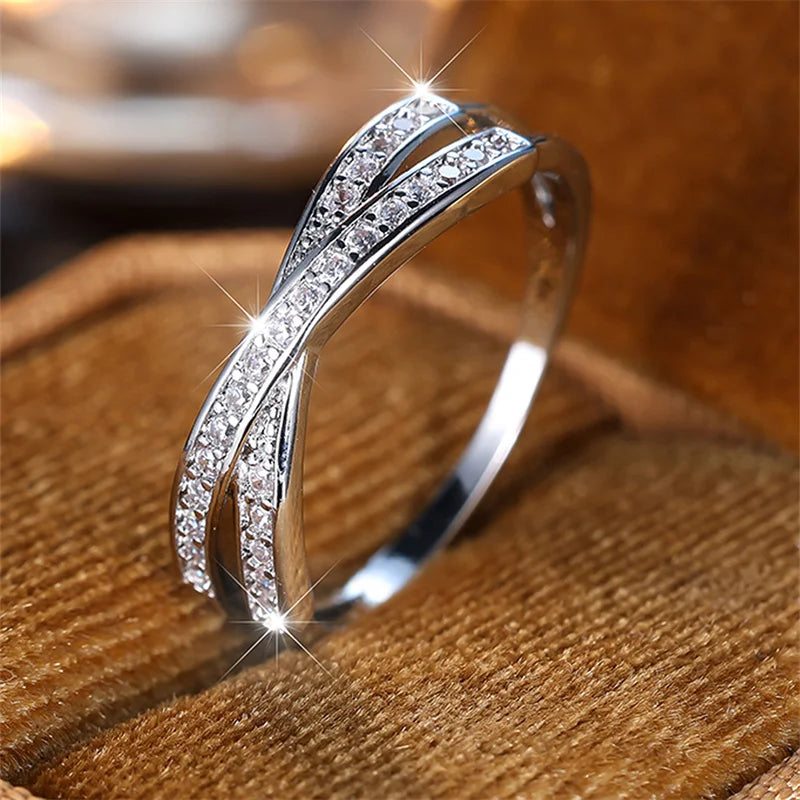 Amore Ring – A Touch of Passion That Immortalizes the Moment