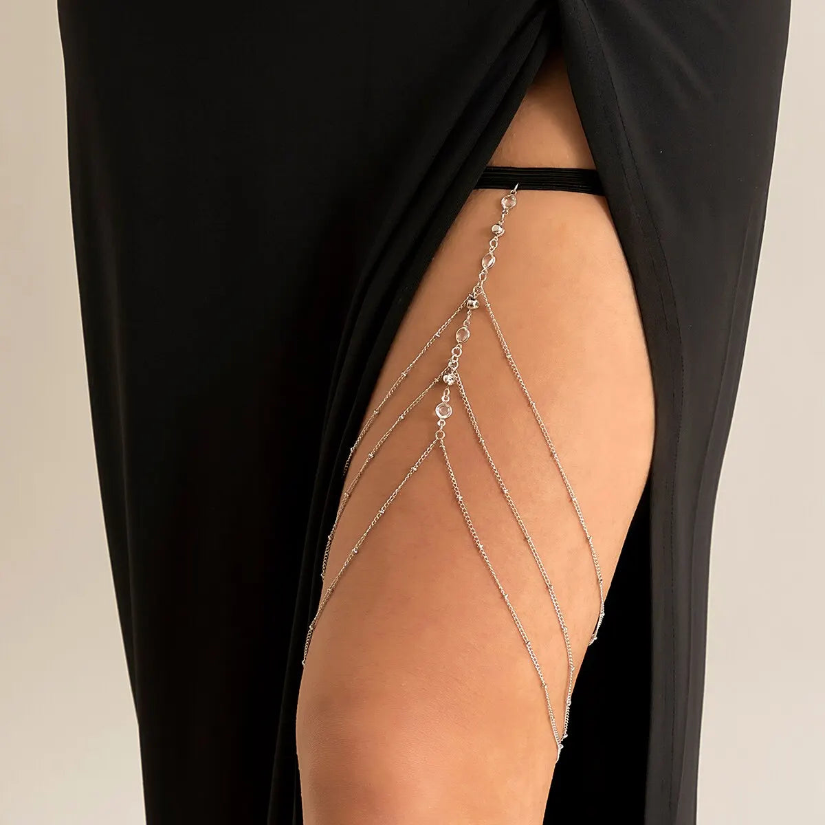 Bohemian Crystal Thigh Chain – Unique Summer Elegance with Sparkling Feminine Charm