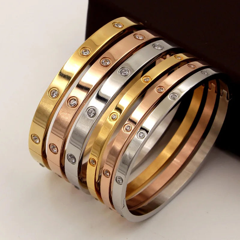 Timeless Platinum-Plated Bracelet with Elegant Classic Design