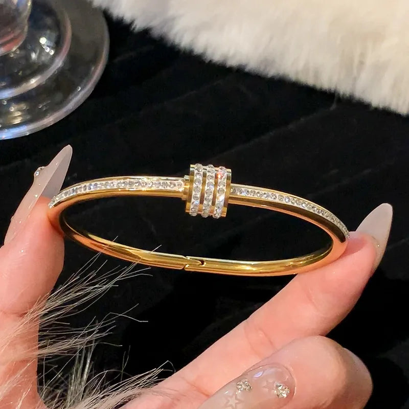 Gold-Plated Titanium Steel Bracelet with Zircon Inlay – A Timeless Classic for Women's Daily Chic