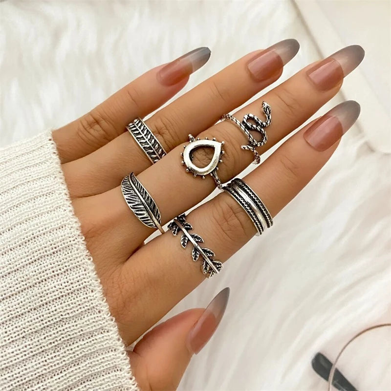 30pcs /Elegance and Creativity Rings Collection