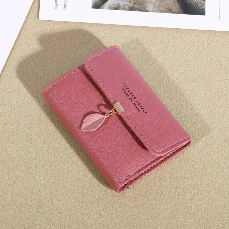 Trifold Coin Purse for Women and Minimalist Credit Card Holder: Elegance in the Details