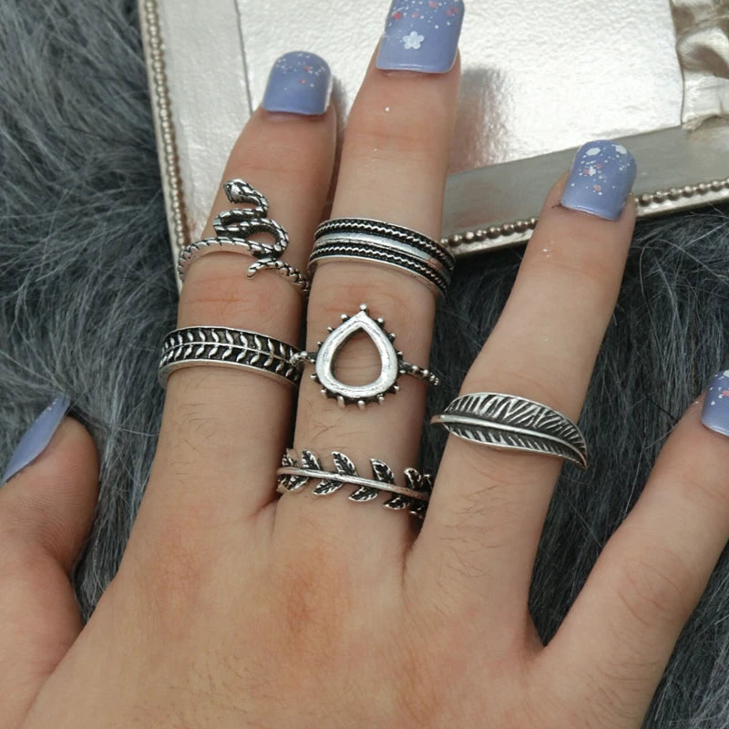 30pcs /Elegance and Creativity Rings Collection