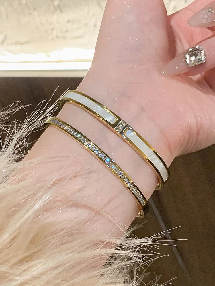 Gold-Plated Titanium Steel Bracelet with Zircon Inlay – A Timeless Classic for Women's Daily Chic
