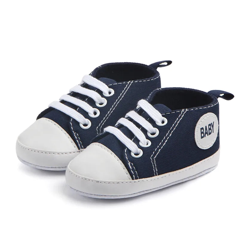 Luxury First-Step Shoes - Classic Star Design That Turns Heads for Your Little One"