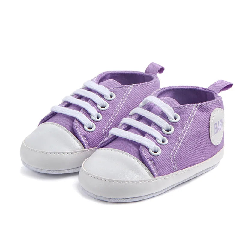Luxury First-Step Shoes - Classic Star Design That Turns Heads for Your Little One"