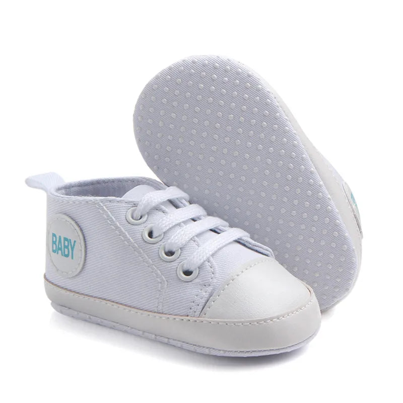 Luxury First-Step Shoes - Classic Star Design That Turns Heads for Your Little One"