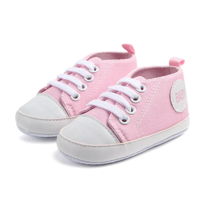 Luxury First-Step Shoes - Classic Star Design That Turns Heads for Your Little One"
