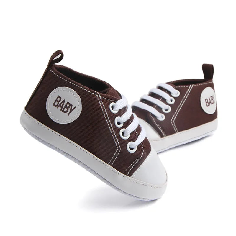 Luxury First-Step Shoes - Classic Star Design That Turns Heads for Your Little One"