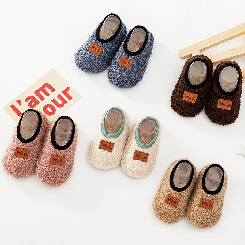 Soft Sole Baby Slippers with Plush Design, Perfect for Indoor Walking, Anti-Slip and Safe for Boys and Girls.