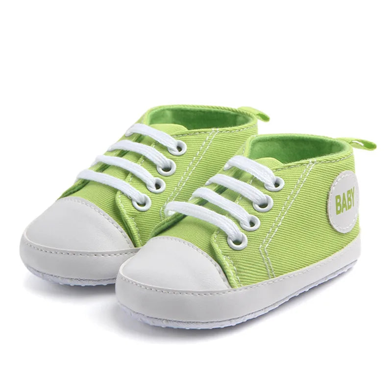 Luxury First-Step Shoes - Classic Star Design That Turns Heads for Your Little One"