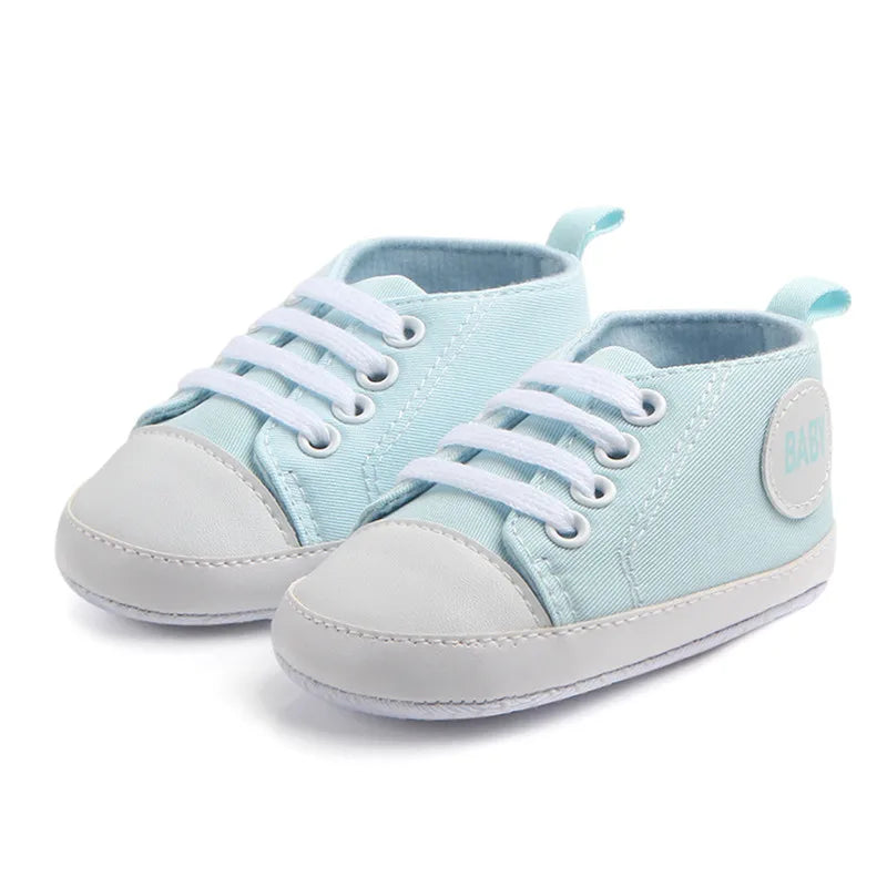 Luxury First-Step Shoes - Classic Star Design That Turns Heads for Your Little One"